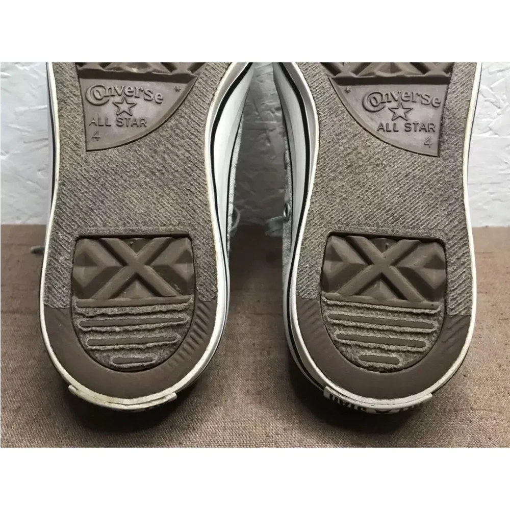 Converse Women's Sneakers Silver Metallic Canvas Low Top Size 6 Chuck Taylor